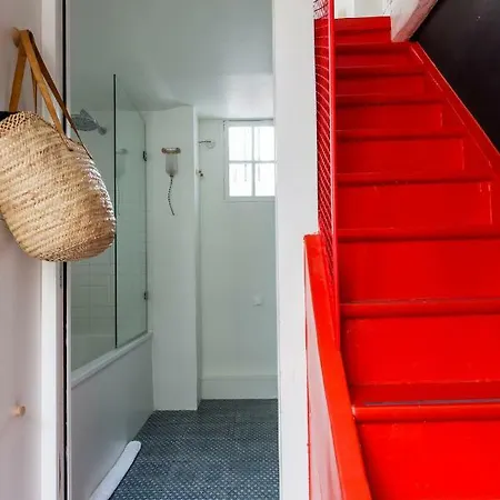 Apartment Veeve Colour Injection *