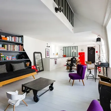 Apartment Veeve Colour Injection